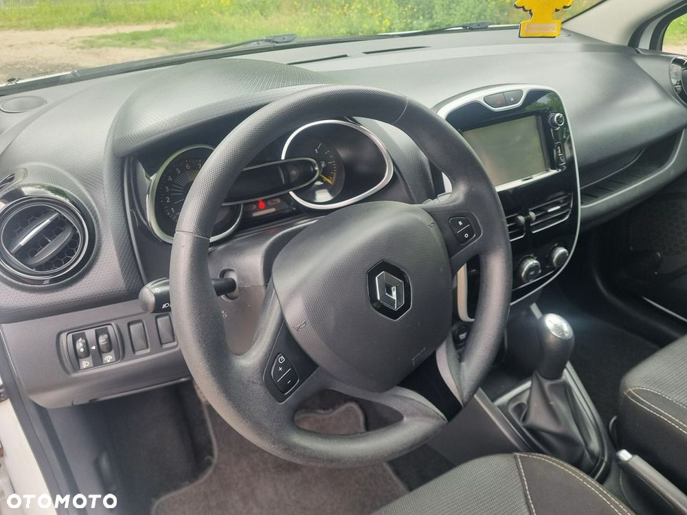 Renault Clio - 11