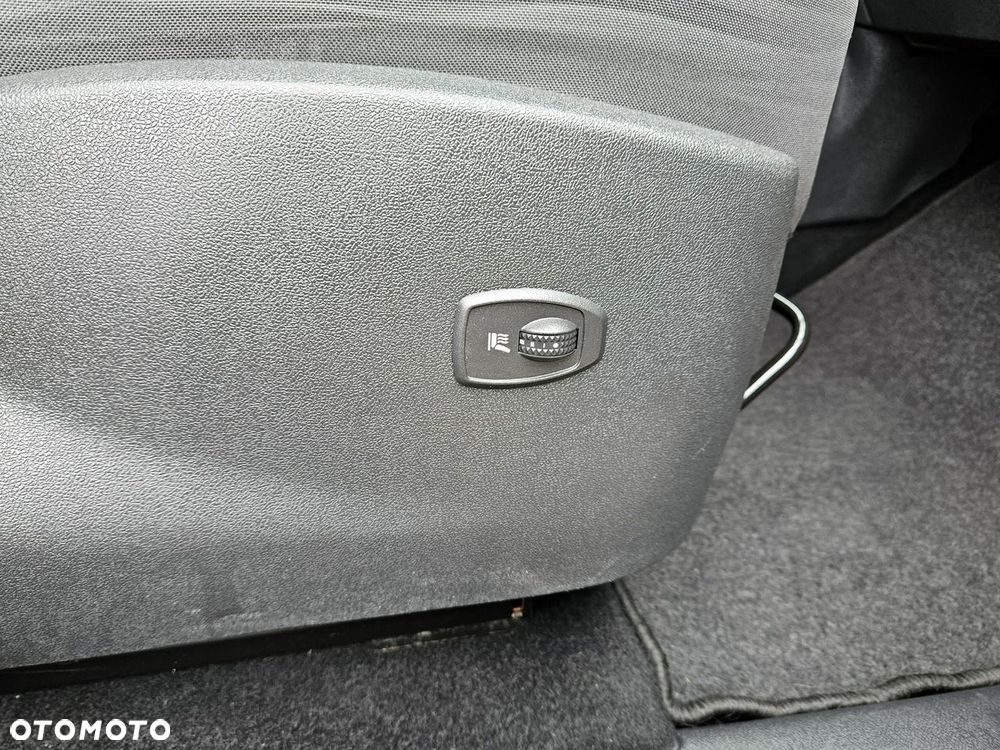 Renault Grand Scenic - 22