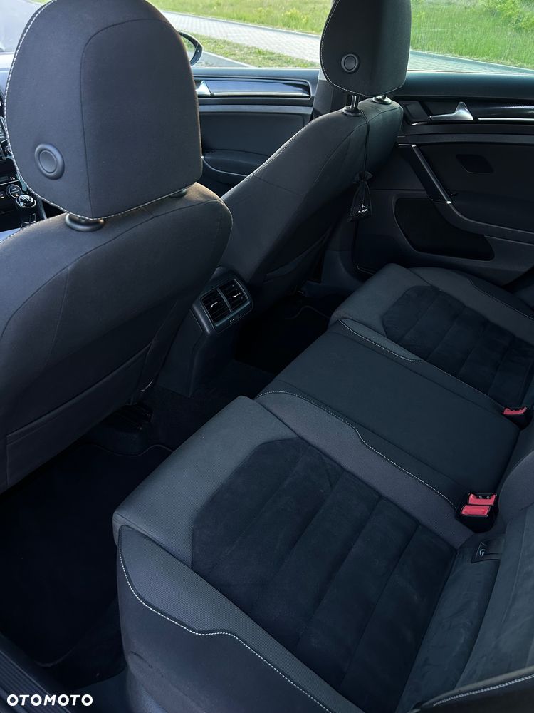 Volkswagen Golf 1.6 TDI Highline - 12