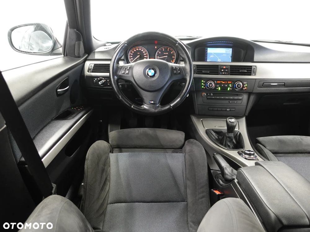 BMW Seria 3 318i Edition Sport - 28