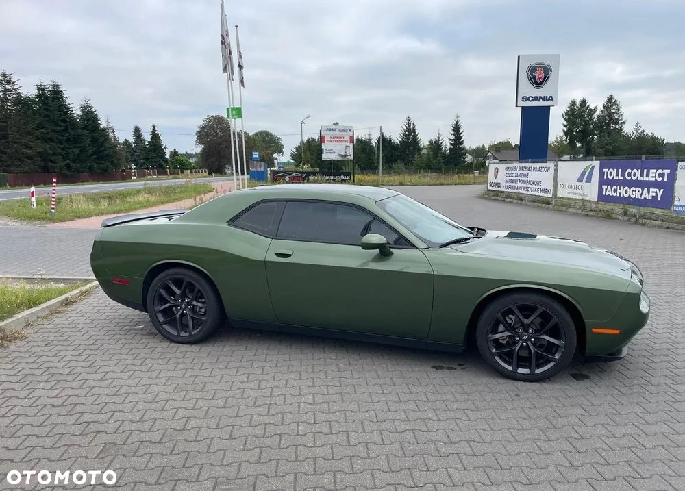 Dodge Challenger - 7