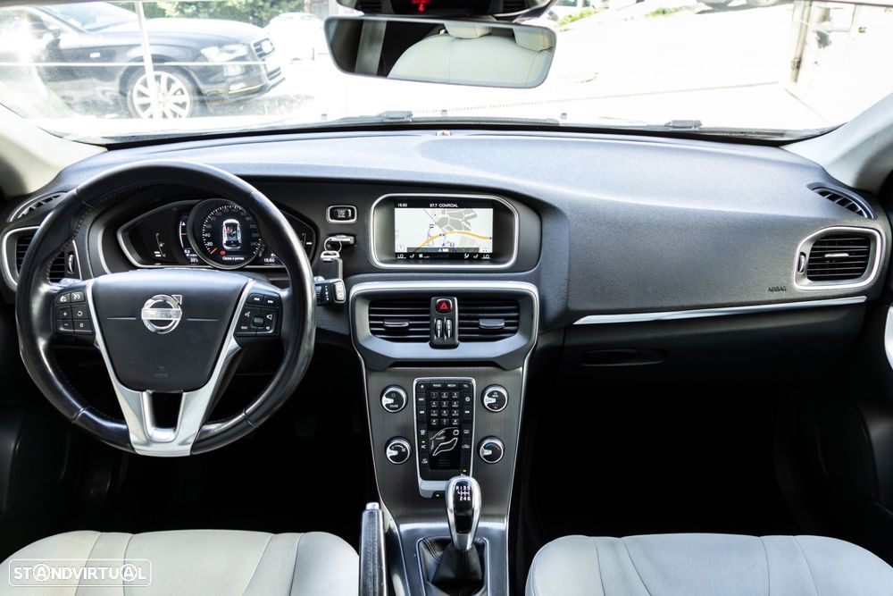 Volvo V40 1.6 D2 Momentum - 16