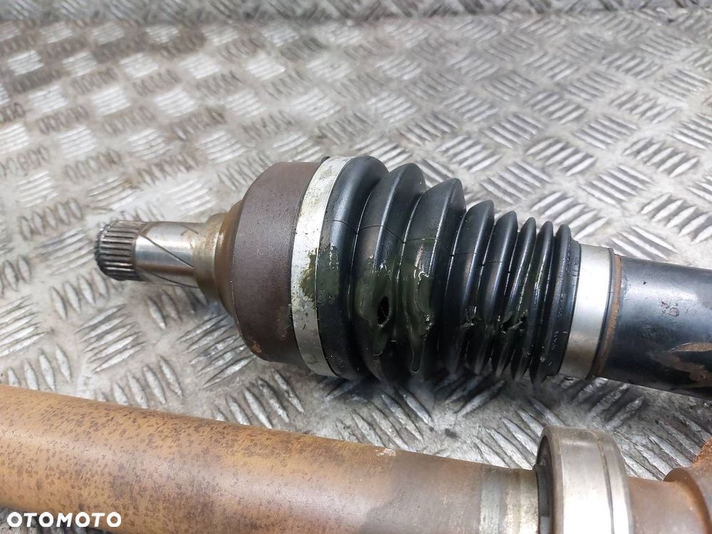 PÓŁOŚ LEWY + PRAWY PRZÓD 6B VOLVO XC60 I 2.0 D3 31367557 31367535 30787842 - 6