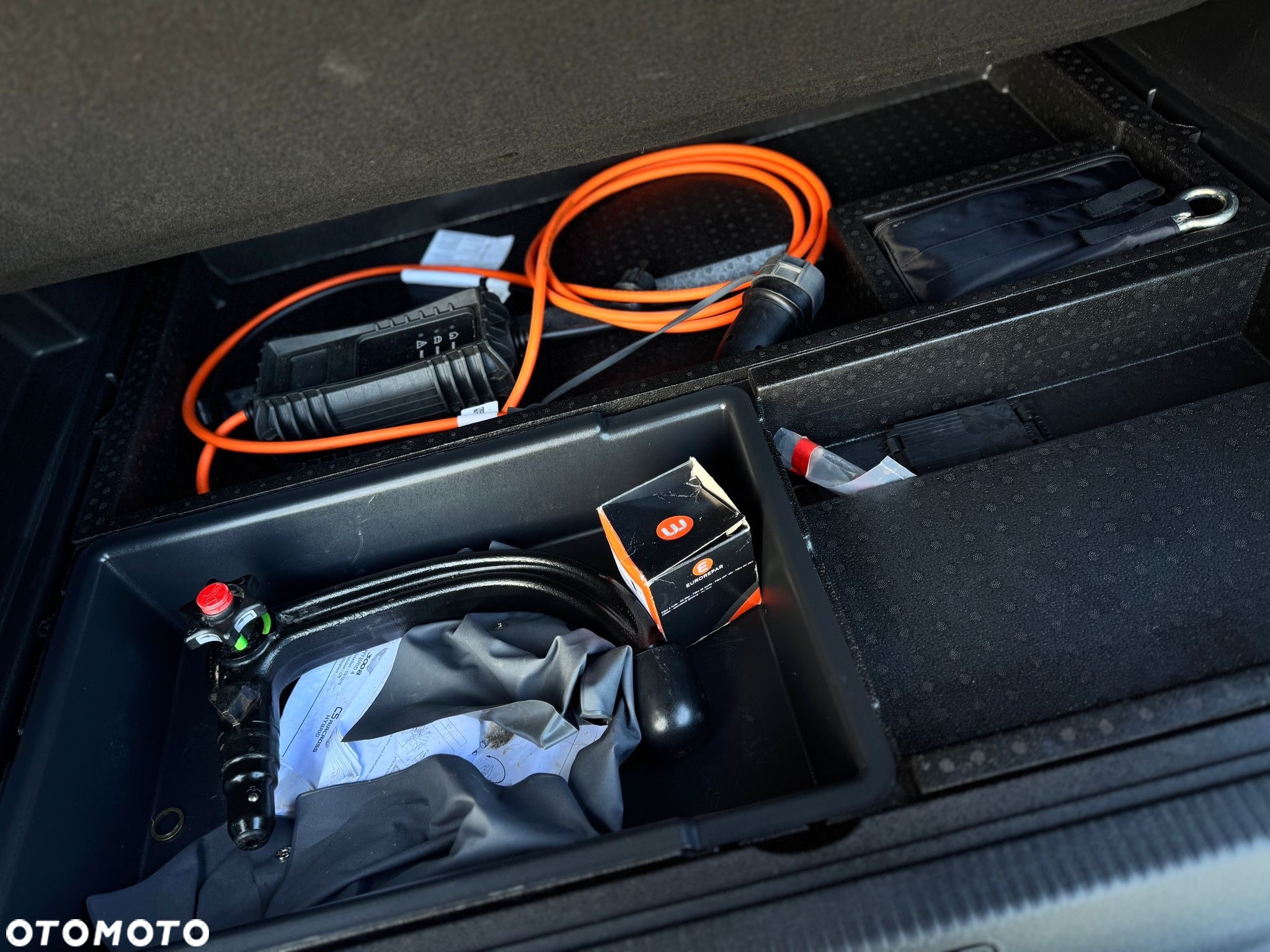 Peugeot 3008 1.6 PureTech HYbrid GT Line S&S EAT8 - 27