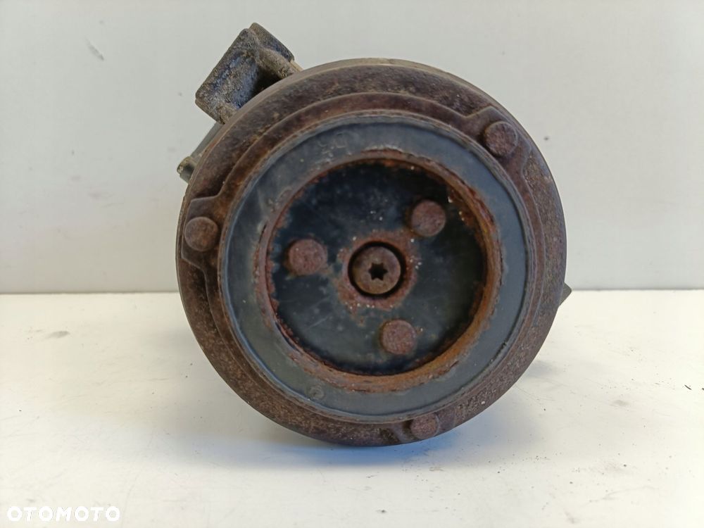SPRĘŻARKA KLIMATYZACJI BMW X3 E83 2.0 D _ 6905643-08 - 5