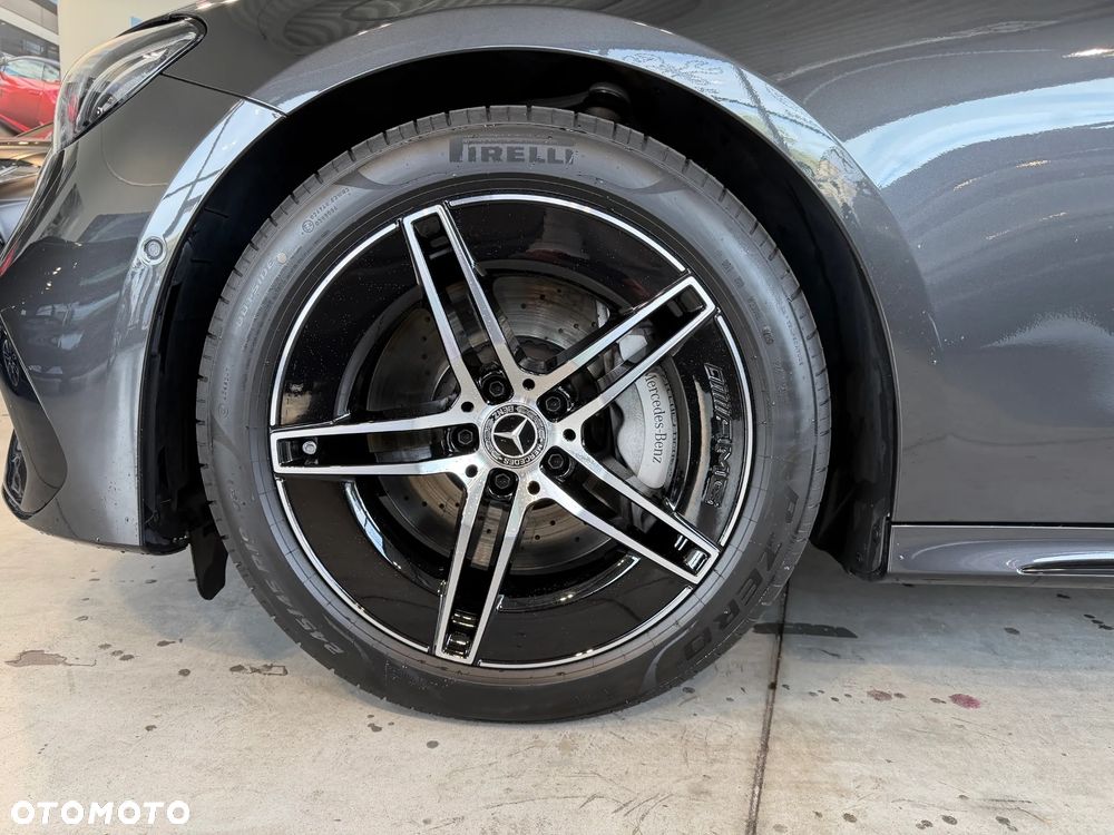 Mercedes-Benz Klasa E 200 9G-TRONIC AMG Line NIGHT Edition - 9