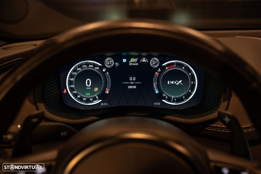 Aston Martin DBX - 16