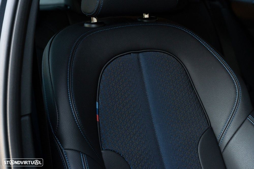 BMW 116 d Pack 50 anos M Auto - 47