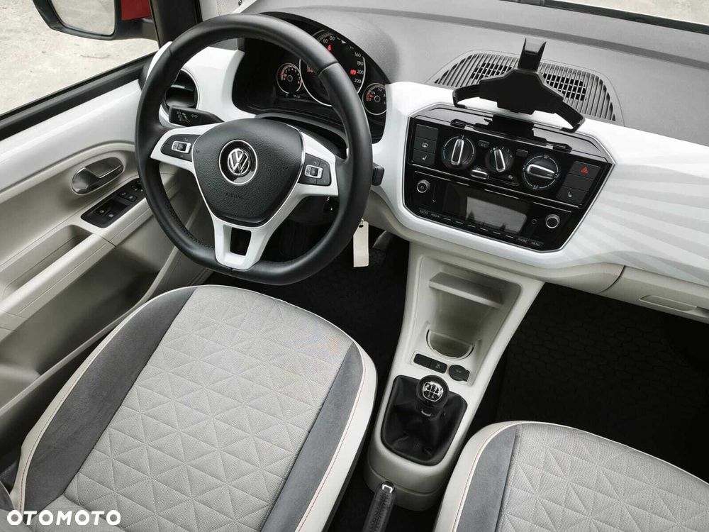 Volkswagen up! 1.0 TSI move - 16