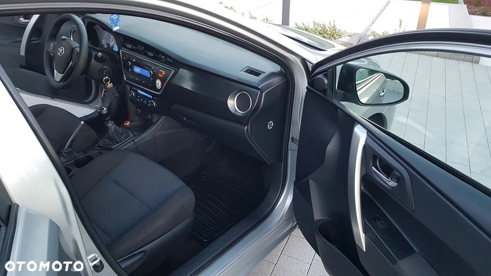 Toyota Auris 1.4 D-4D Comfort - 30