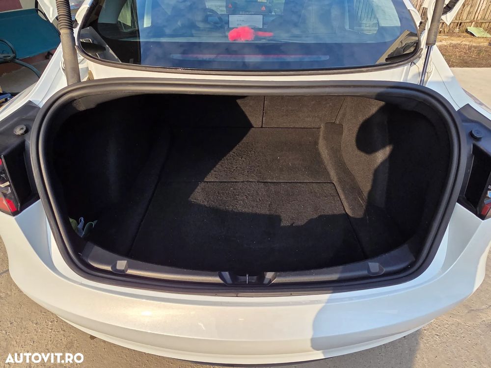 Tesla Model 3 RWD - 14