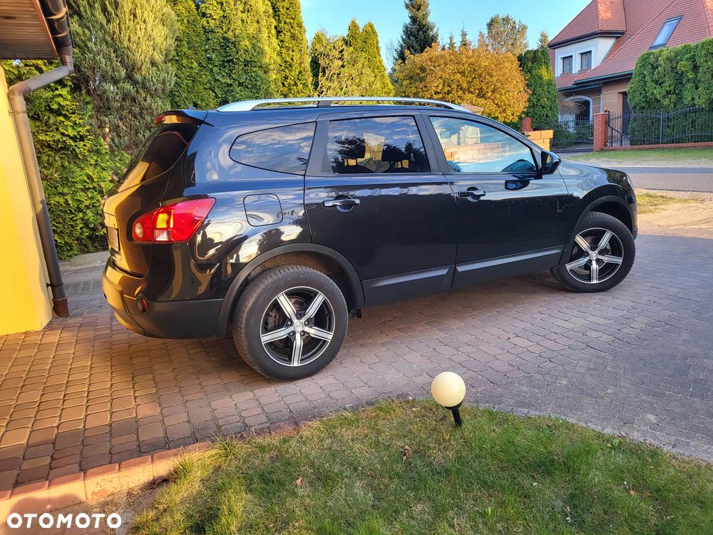 Nissan Qashqai+2 2.0 visia - 37