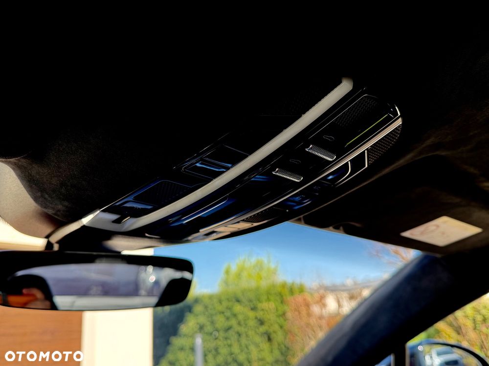 Porsche Panamera Turbo - 31