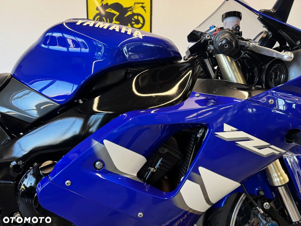 Yamaha YZF - 12