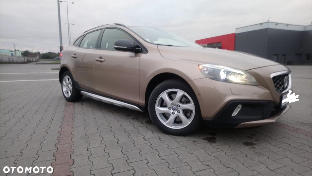 Volvo V40 D3 Summum - 1