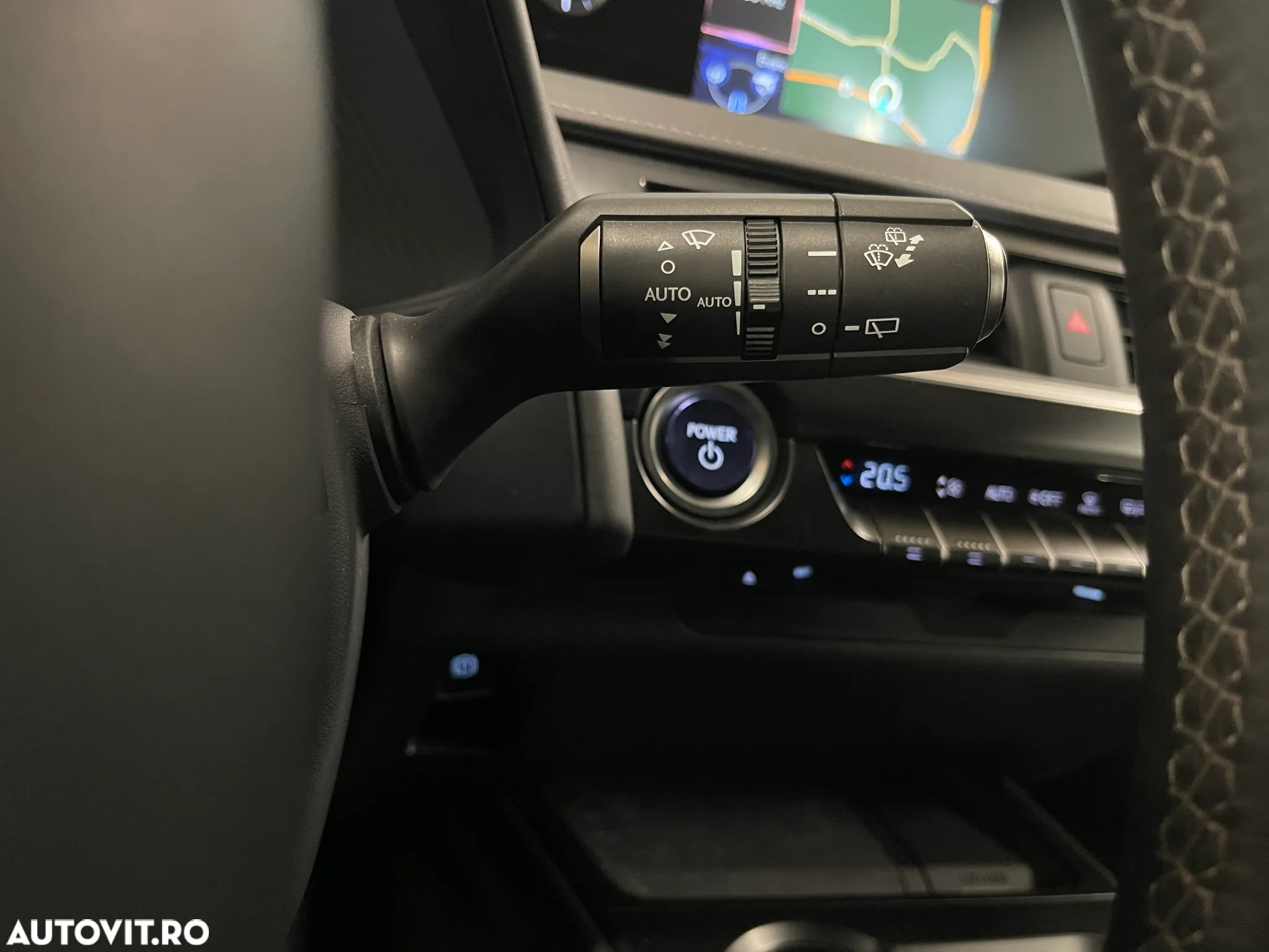 Lexus UX 250h 2.0L HEV 20H- (178 HP) 4X2 CVT Business - 22