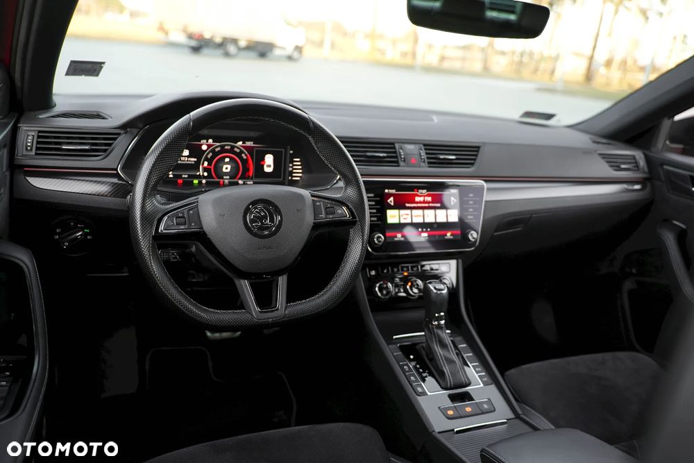 Skoda Superb 2.0 TSI 4x4 Sportline DSG - 19