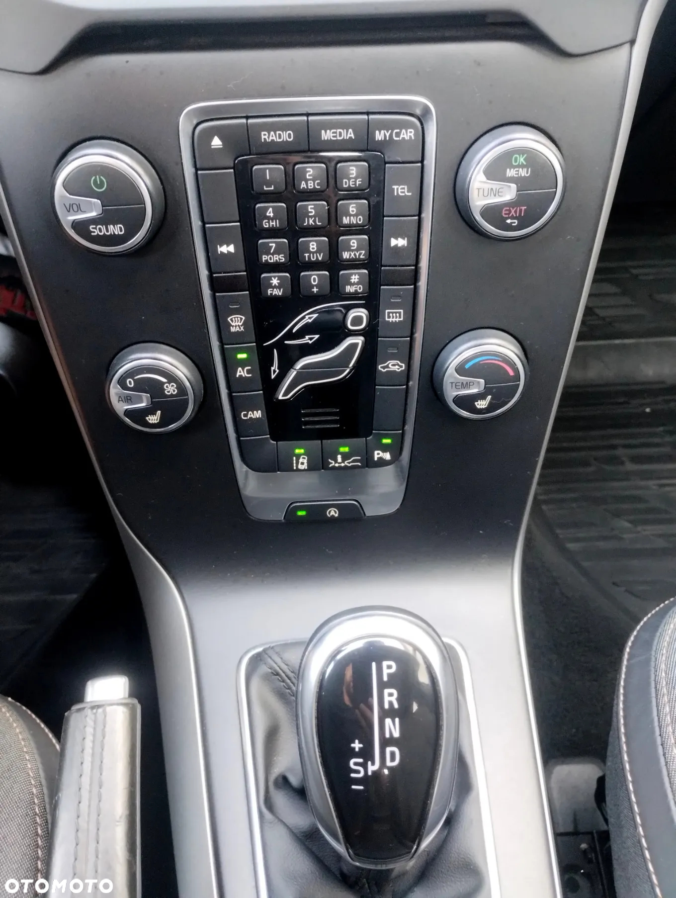 Volvo V40 Cross Country D2 Kinetic - 33
