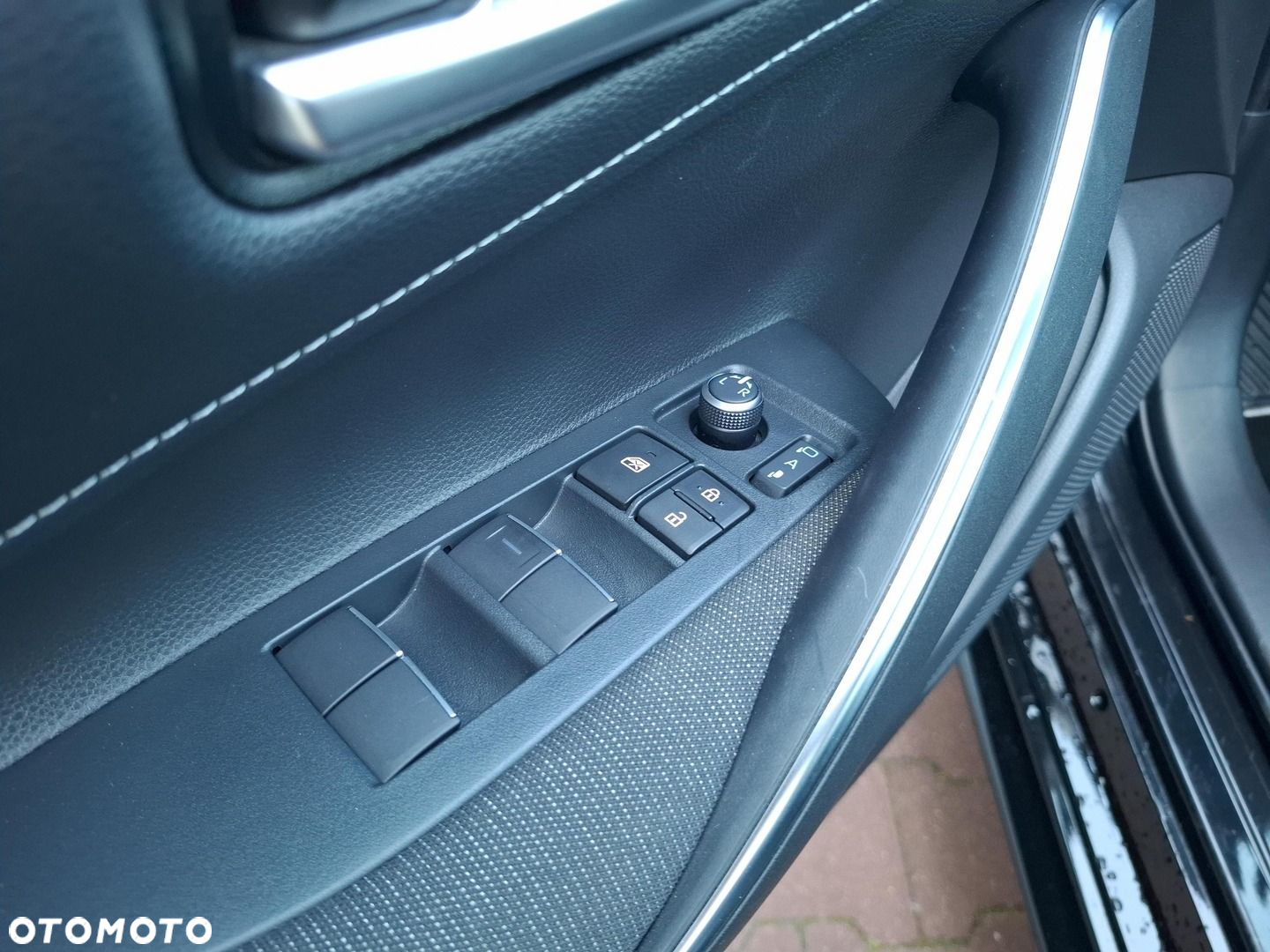 Toyota Corolla - 13