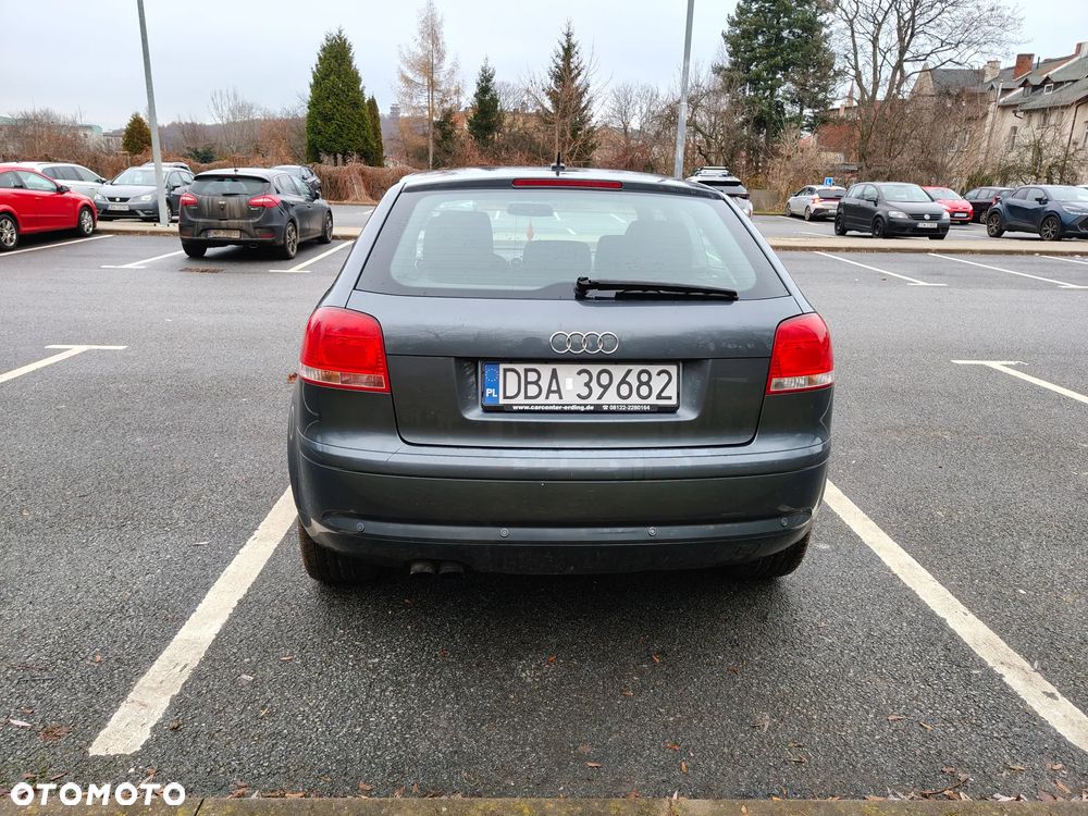 Audi A3 3-drzwiowe 2.0 TDI DSG Ambiente - 4