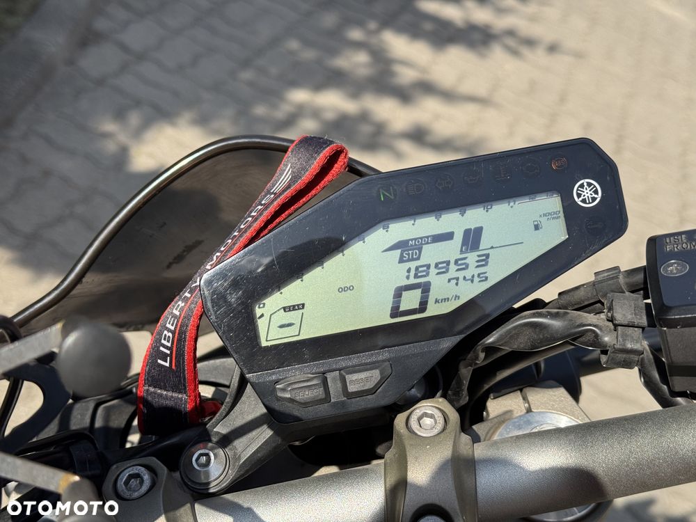 Yamaha MT - 9