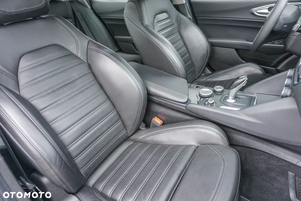 Alfa Romeo Giulia 2.0 Turbo Veloce Q4 - 34