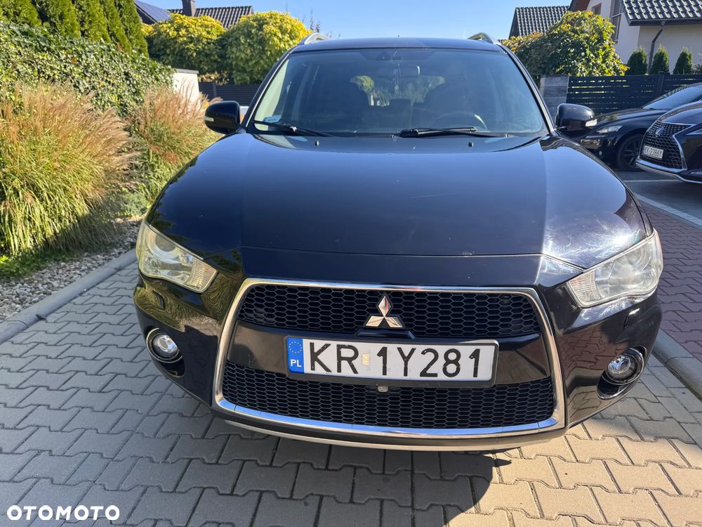 Mitsubishi Outlander - 3