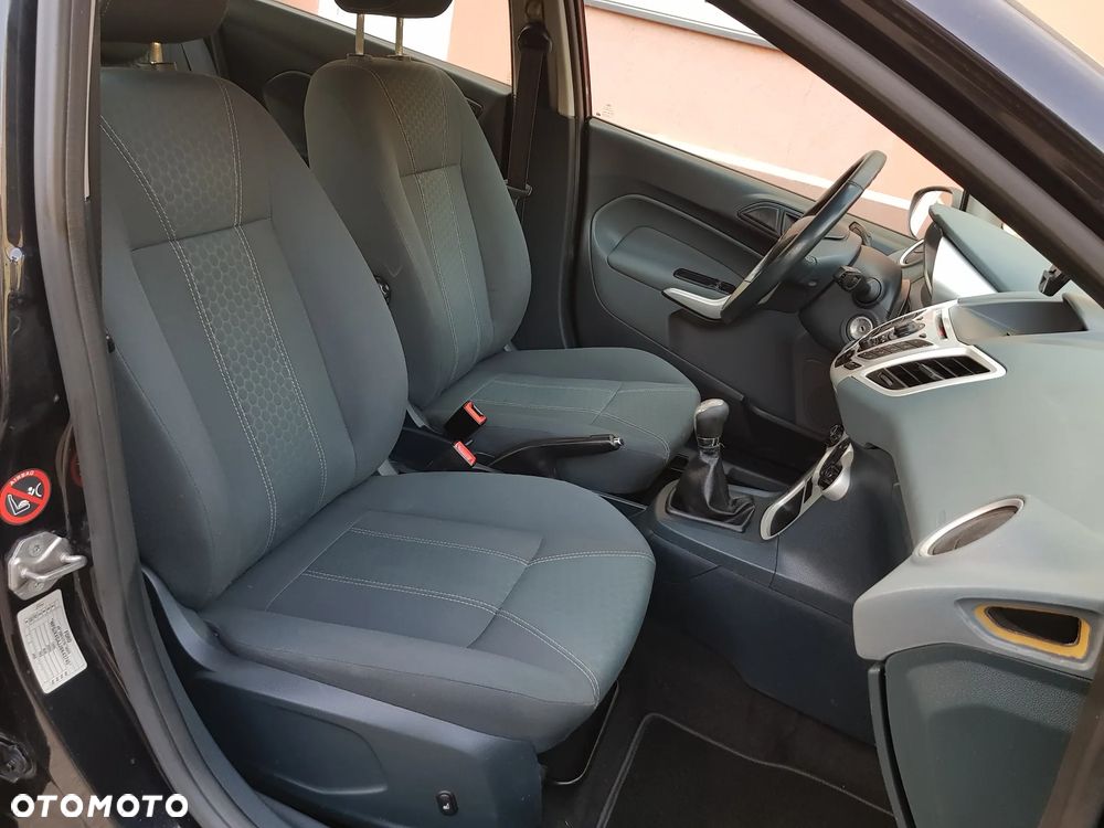 Ford Fiesta 1.25 Titanium EU5 - 9