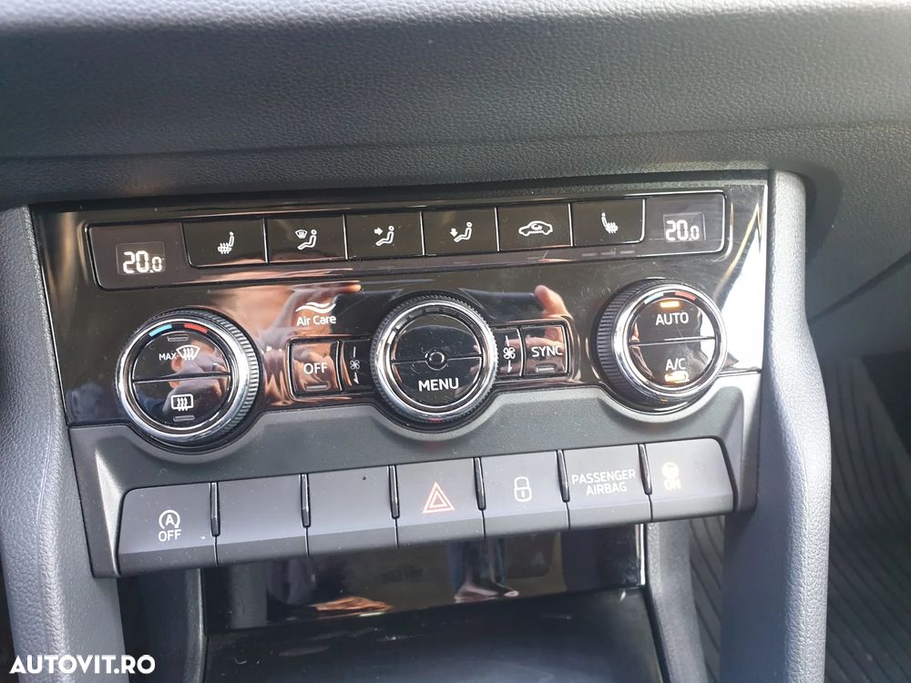 Skoda Karoq 1.5 TSI Ambition - 17