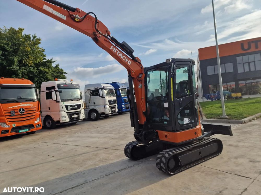 Hitachi ZX33U-6, Masa Operationala 3,7t, 2023, 1.305h, CUPLA RAPIDA HIDRAULICA+3 CUPE NOI, SistemAntifurt, Inst picon, senile 80% bune, Aer conditionat, Adancime sapare 5m, Ridica 2,8tone, Motor 25CP, posibilitate leasing 4 ani, CA NOU-PROMOTIE 36900 EUR+Tva - 38