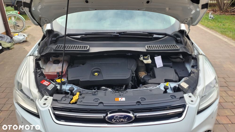Ford Kuga 2.0 TDCi 2x4 Titanium - 32