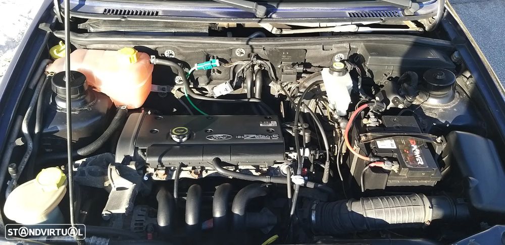 Ford Fiesta 1.25 Ghia - 8