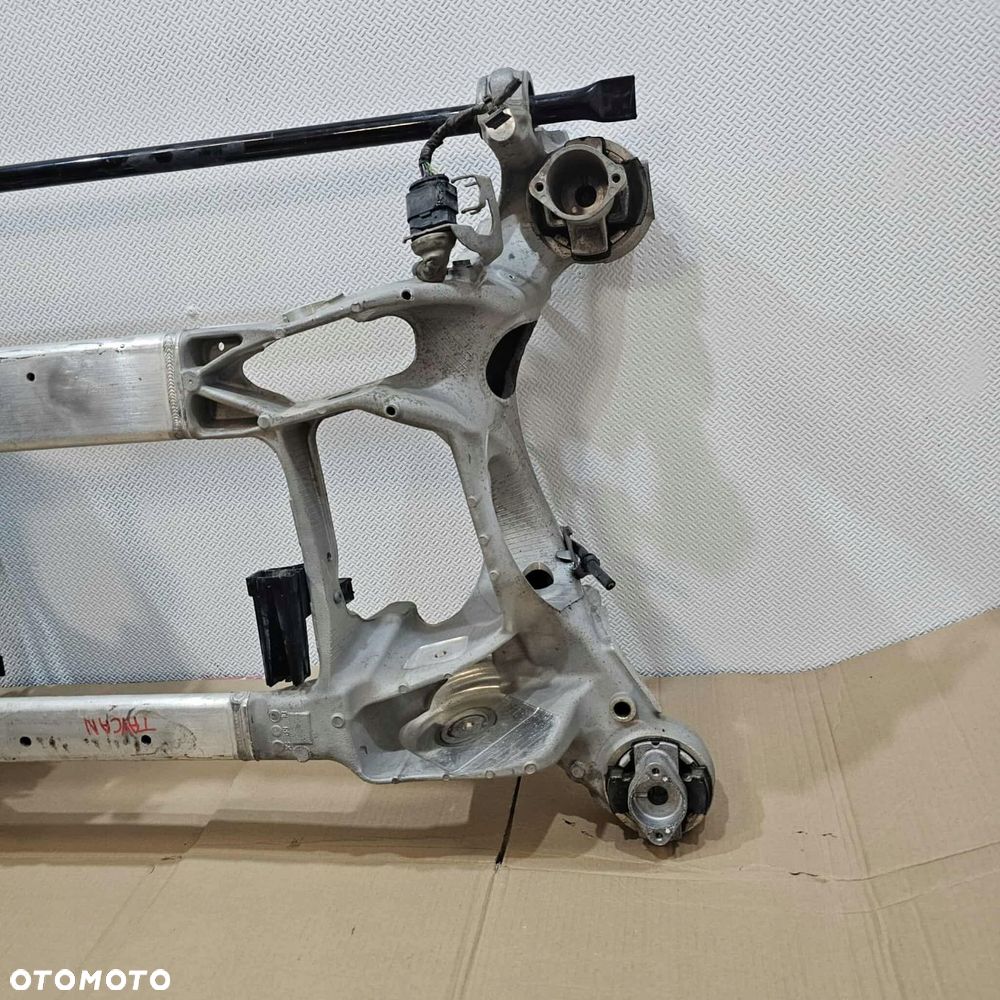 porsche taycan 9j1 wózek sanki belka tył tylna kołyska - 6