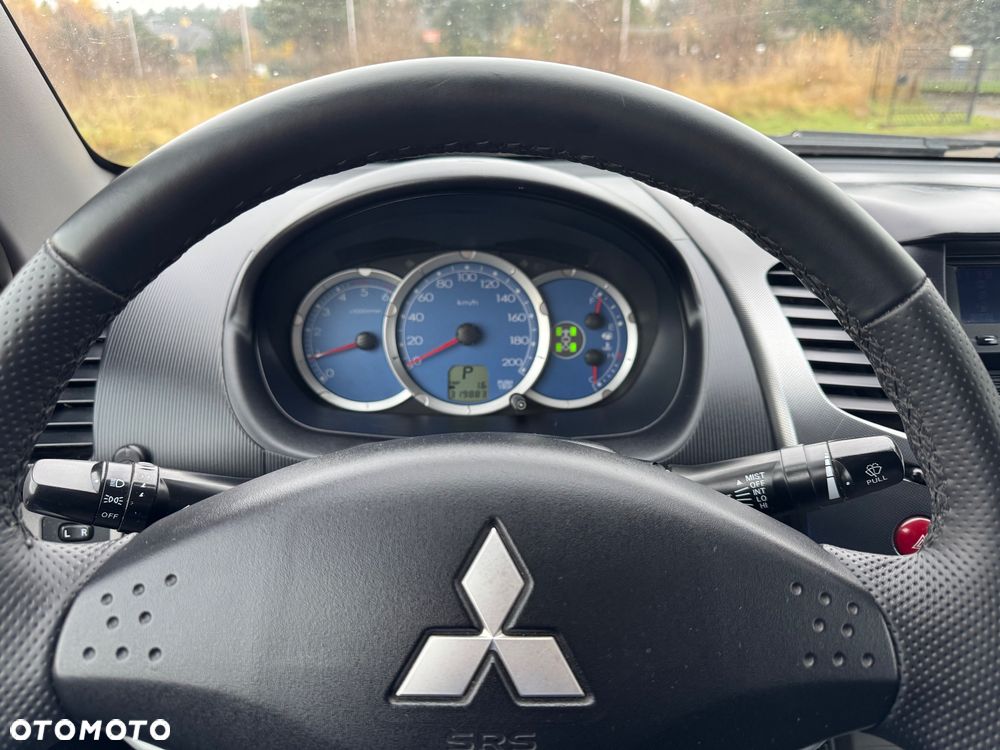 Mitsubishi L200 2.5 DID DAKAR EDITION - 11