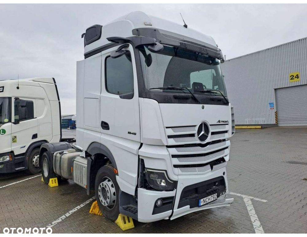 Mercedes-Benz Actros 5 1845 BigSpace MirrorCam - 2