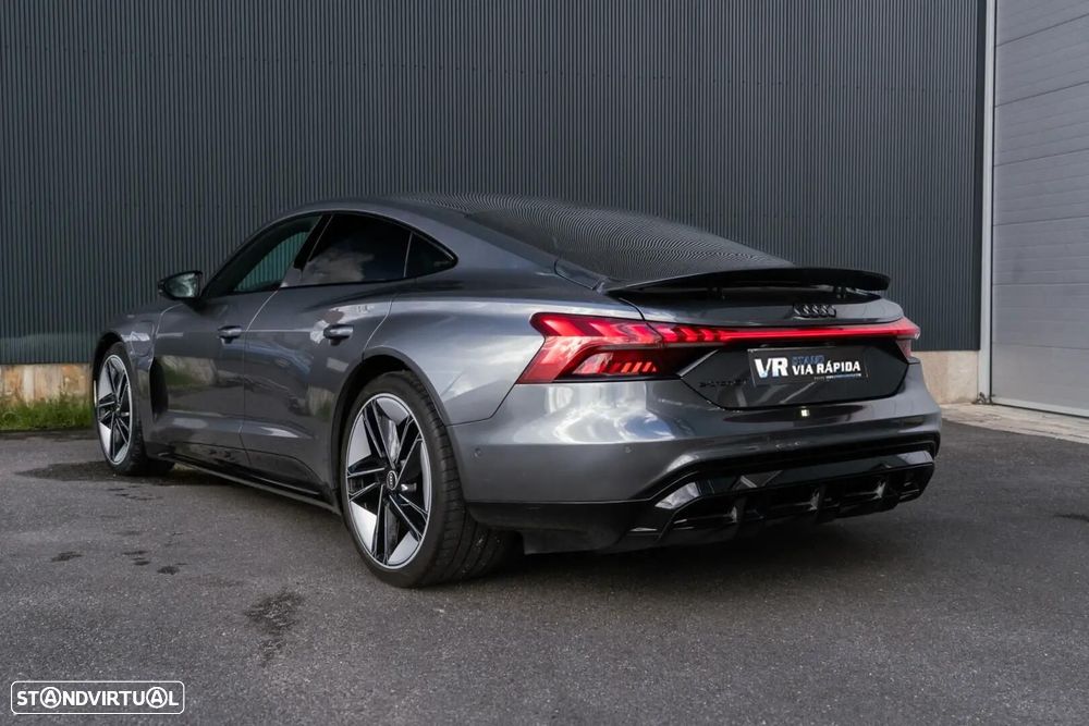 Audi e-tron GT - 7