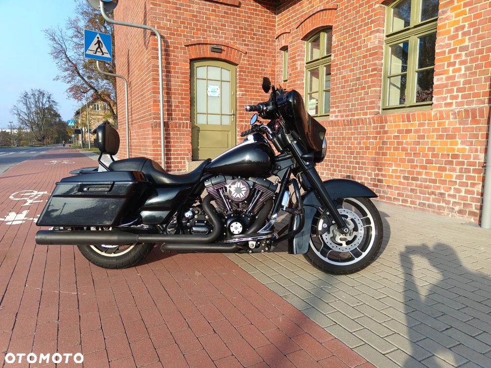 Harley-Davidson Touring Street Glide - 2