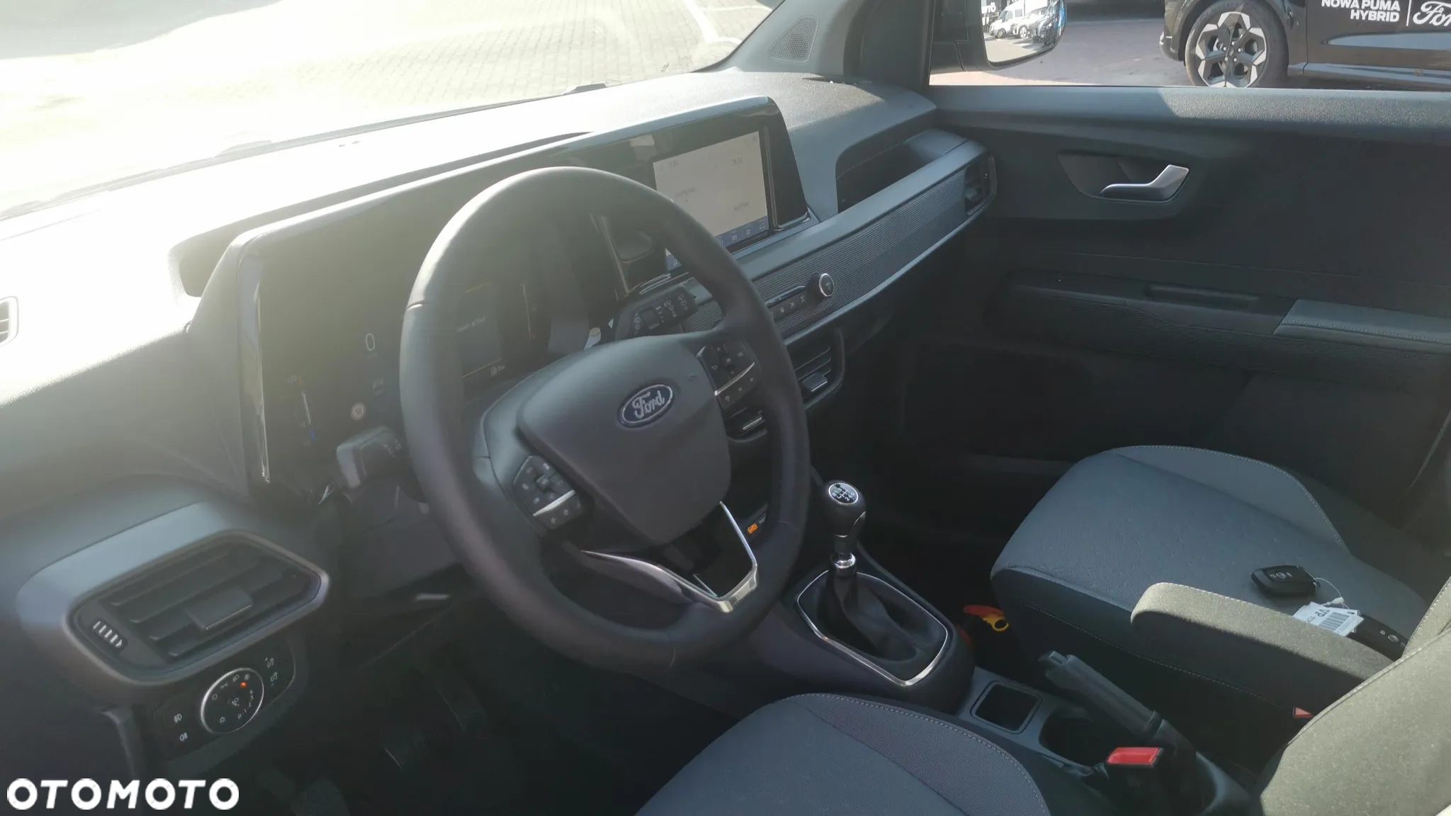 Ford Tourneo Courier 1.0 EcoBoost Titanium - 11