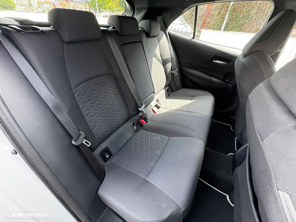 Toyota Corolla 1.8 Hybrid Comfort - 25