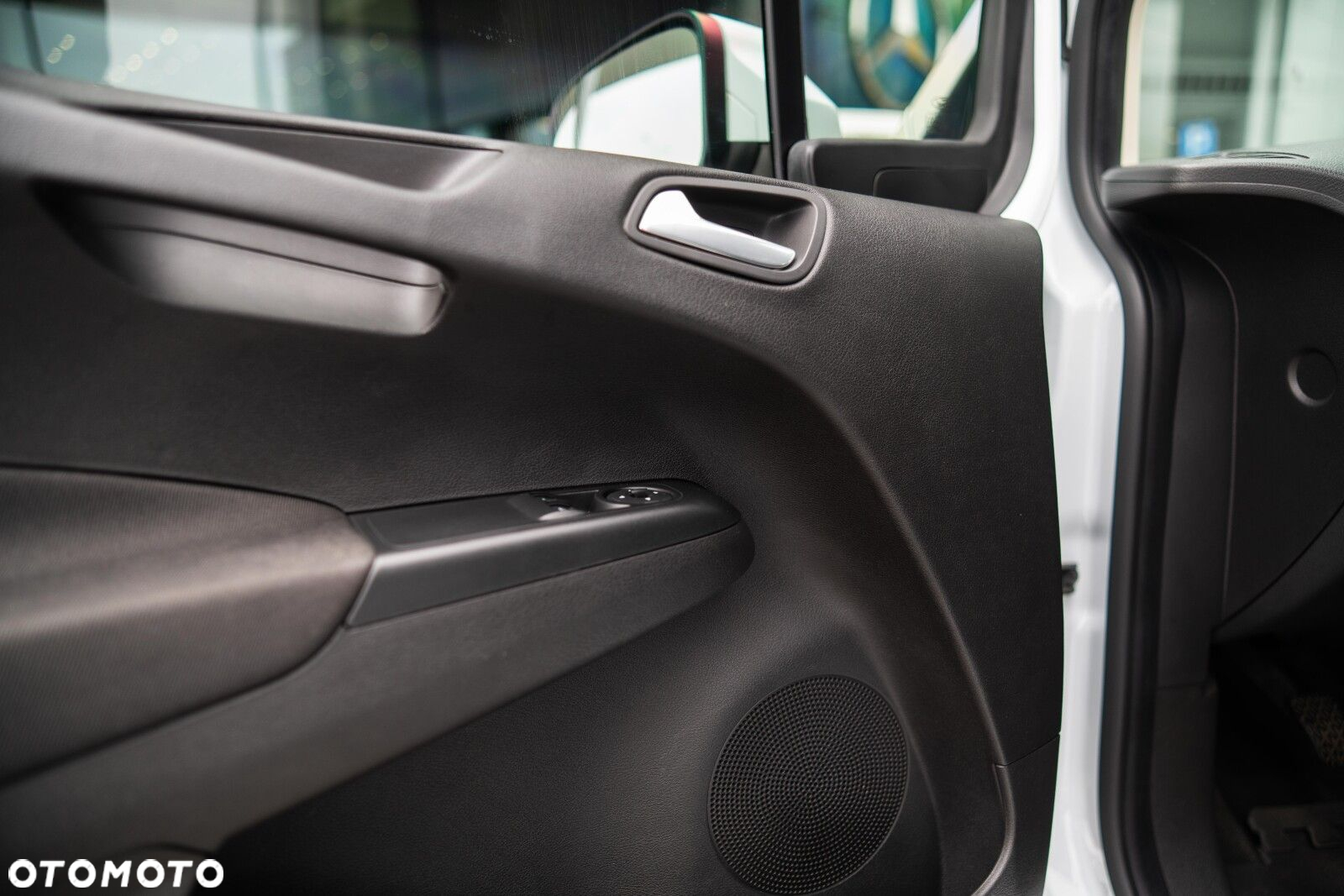 Ford transit-courier EcoBoost Trend - 9