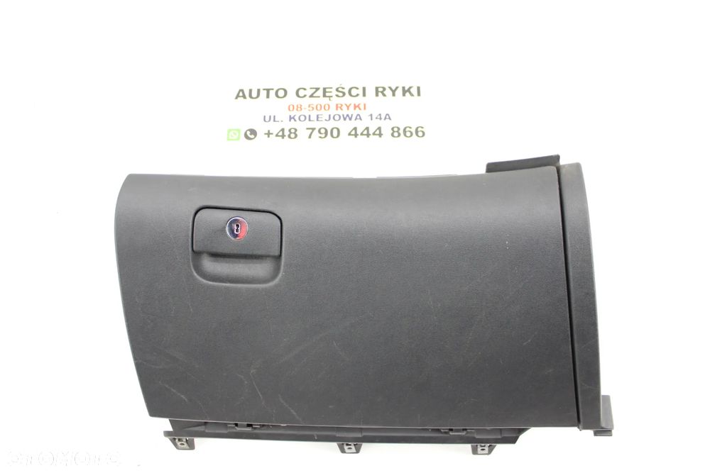 Hyundai i30 Schowek Pasażera - 2