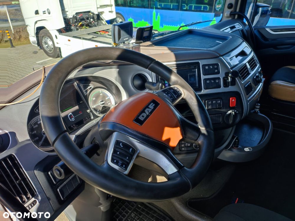 DAF XF 530 FT / STANDARD / SUPER SPACE CAB / TRAXON / - 22