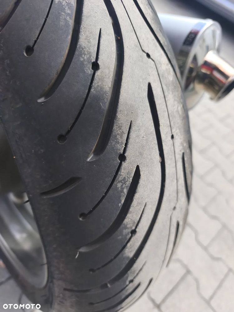 Yamaha FZ - 28