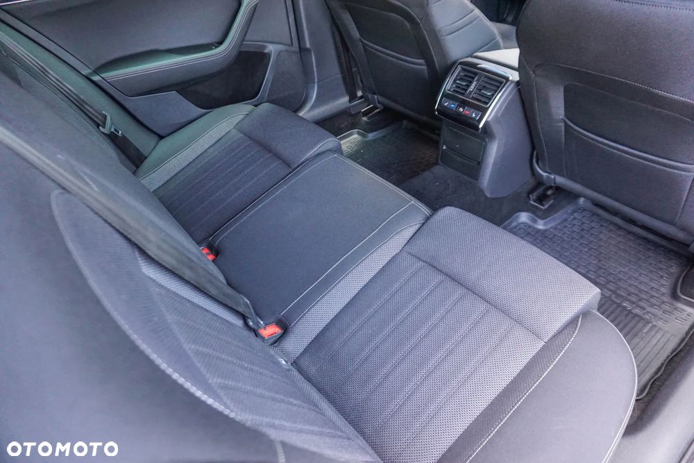 Skoda Superb 2.0 TSI Style DSG - 35