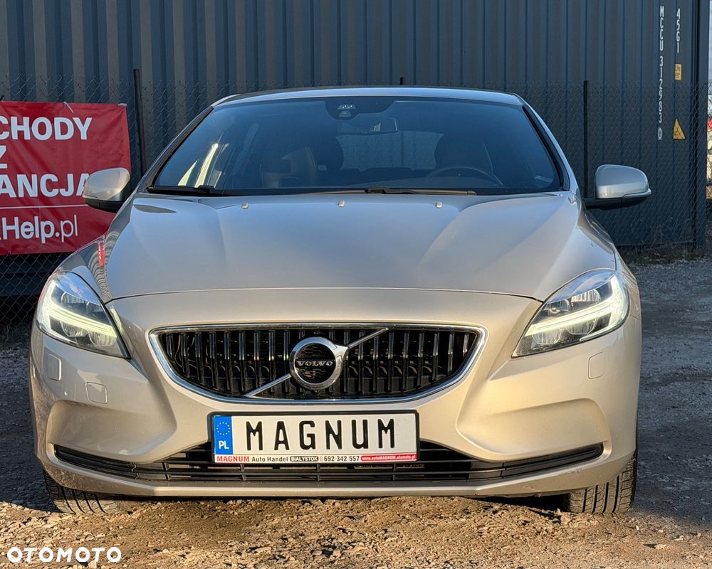 Volvo V40 D3 Momentum - 22