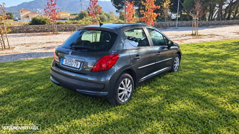 Peugeot 207 2007 photo 3