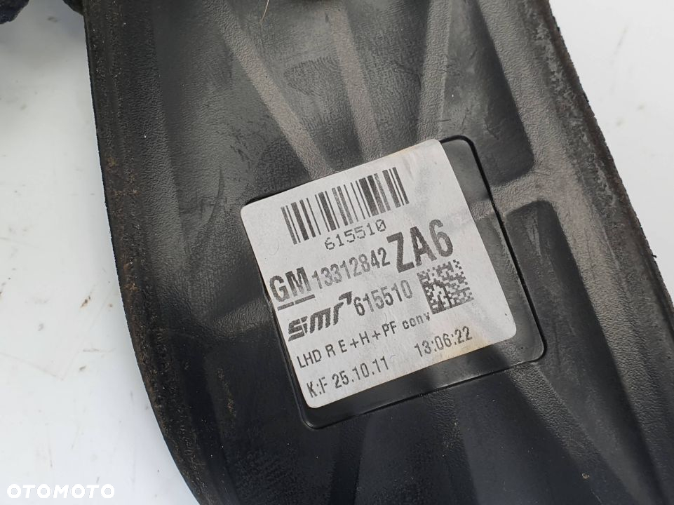 LUSTERKO LEWE OPEL ZAFIRA B GEU Z22A 13312842 7-PIN - 3