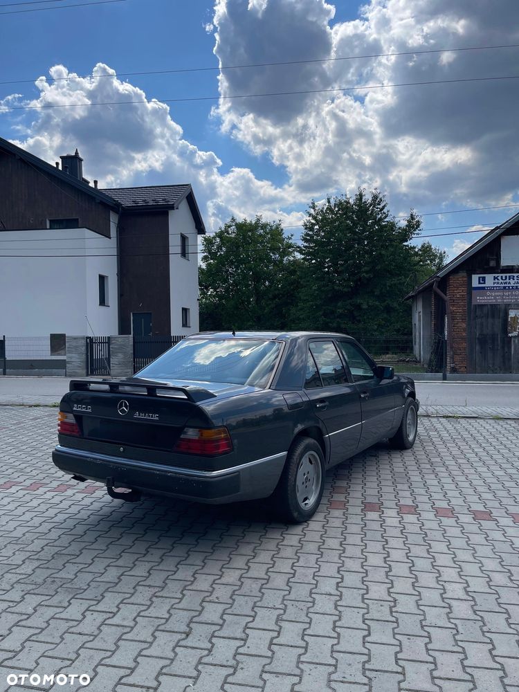 Mercedes-Benz W124 (1984-1993) - 7