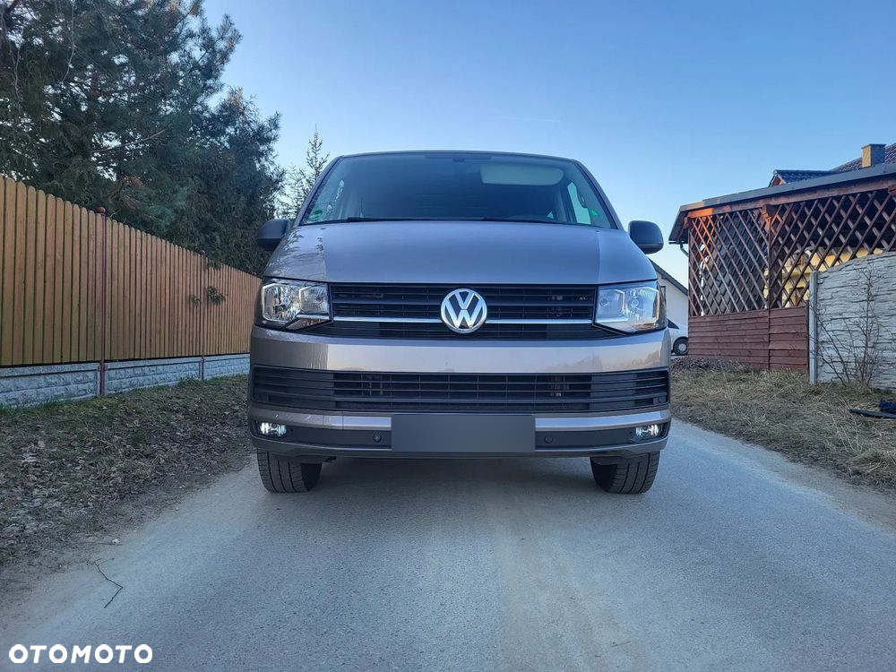 Volkswagen Multivan - 17