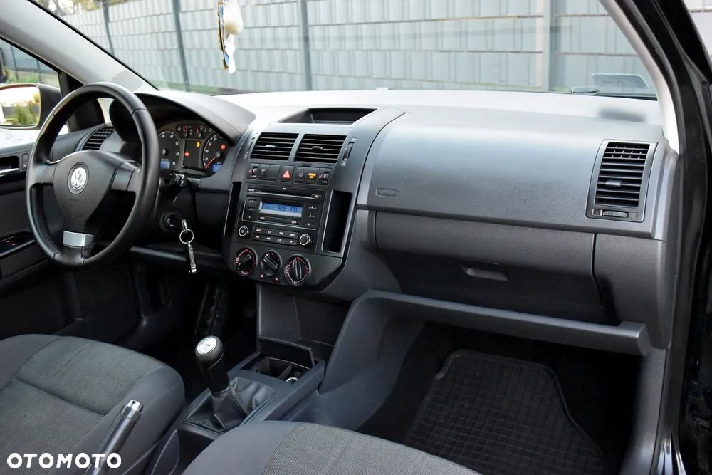 Volkswagen Polo 1.2 Tour Edition - 18